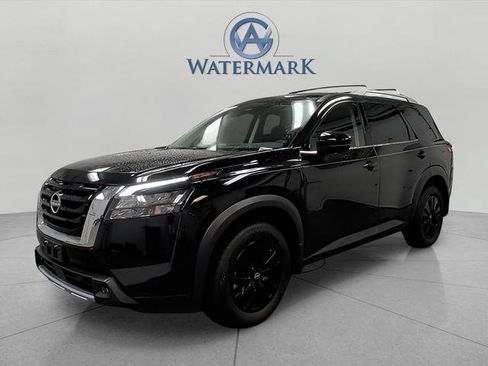 Used 2025 Nissan Pathfinder SL w/ Lighting Package (N92) AWD/4WD image 1