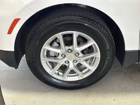 Used 2024 Chevrolet Equinox LS w/ LS Convenience Package FWD image 13