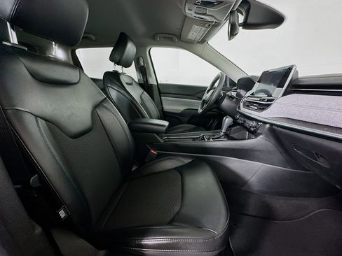 Used 2022 Jeep Compass Latitude image 29