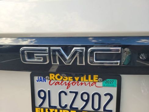 Used 2024 GMC Yukon XL Denali Ultimate AWD/4WD image 10