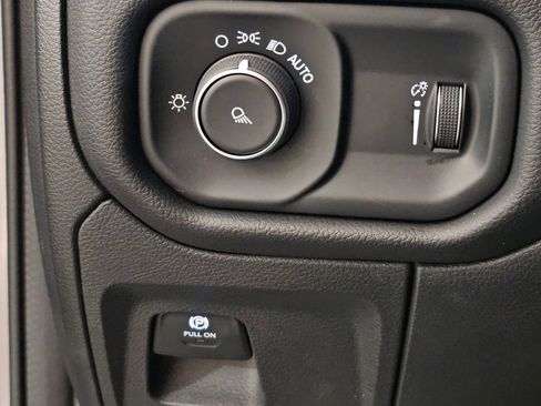 Used 2024 RAM 1500 Laramie image 27