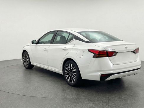 Used 2025 Nissan Altima 2.5 SV image 5