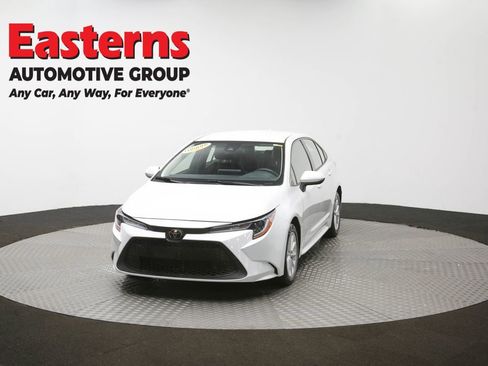 Used 2022 Toyota Corolla LE w/ LE Convenience Package FWD image 52