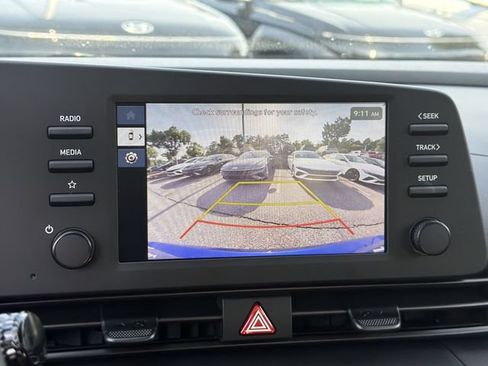 Certified 2025 Hyundai Elantra Sport FWD image 29