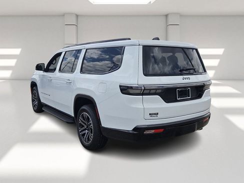New 2026 Jeep Grand Wagoneer 2WD image 3