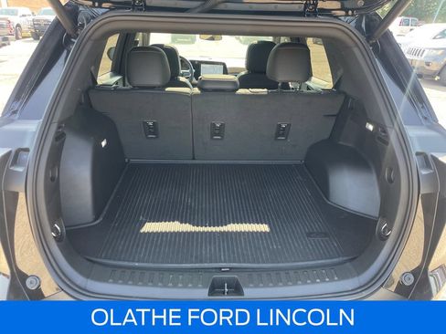 Used 2026 Chevrolet Equinox ACTIV w/ Convenience Package III AWD/4WD image 29