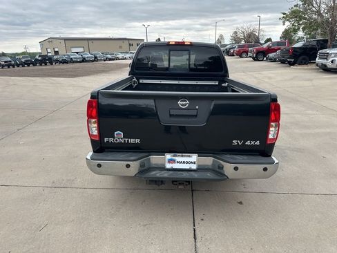 Used 2015 Nissan Frontier SV w/ SV Value Truck Package AWD/4WD image 30