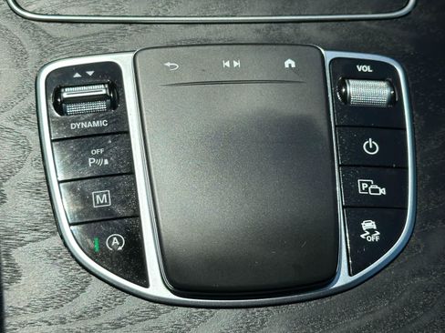 Used 2021 Mercedes-Benz GLC 300 4MATIC image 24