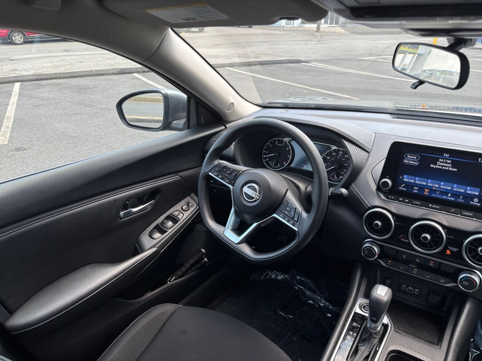 Used 2025 Nissan Sentra SV FWD image 30