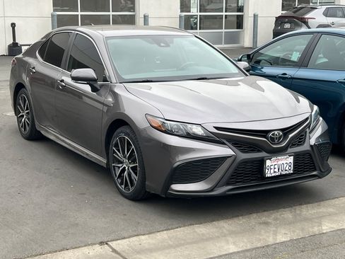 Certified 2023 Toyota Camry SE image 2