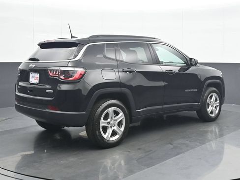 Used 2022 Jeep Compass Latitude w/ Convenience Group AWD/4WD image 6