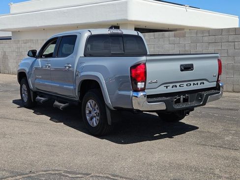 Used 2019 Toyota Tacoma SR5 AWD/4WD image 7