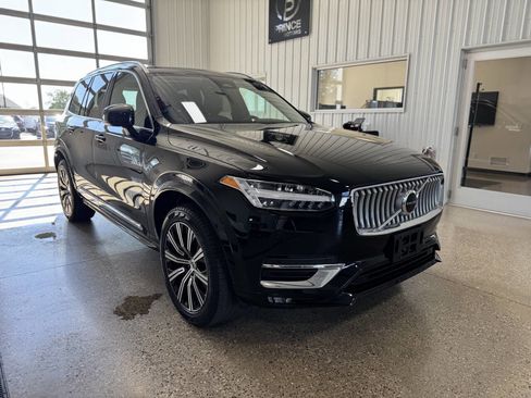Used 2024 Volvo XC90 B6 Core w/ Protection Package Premier image 9