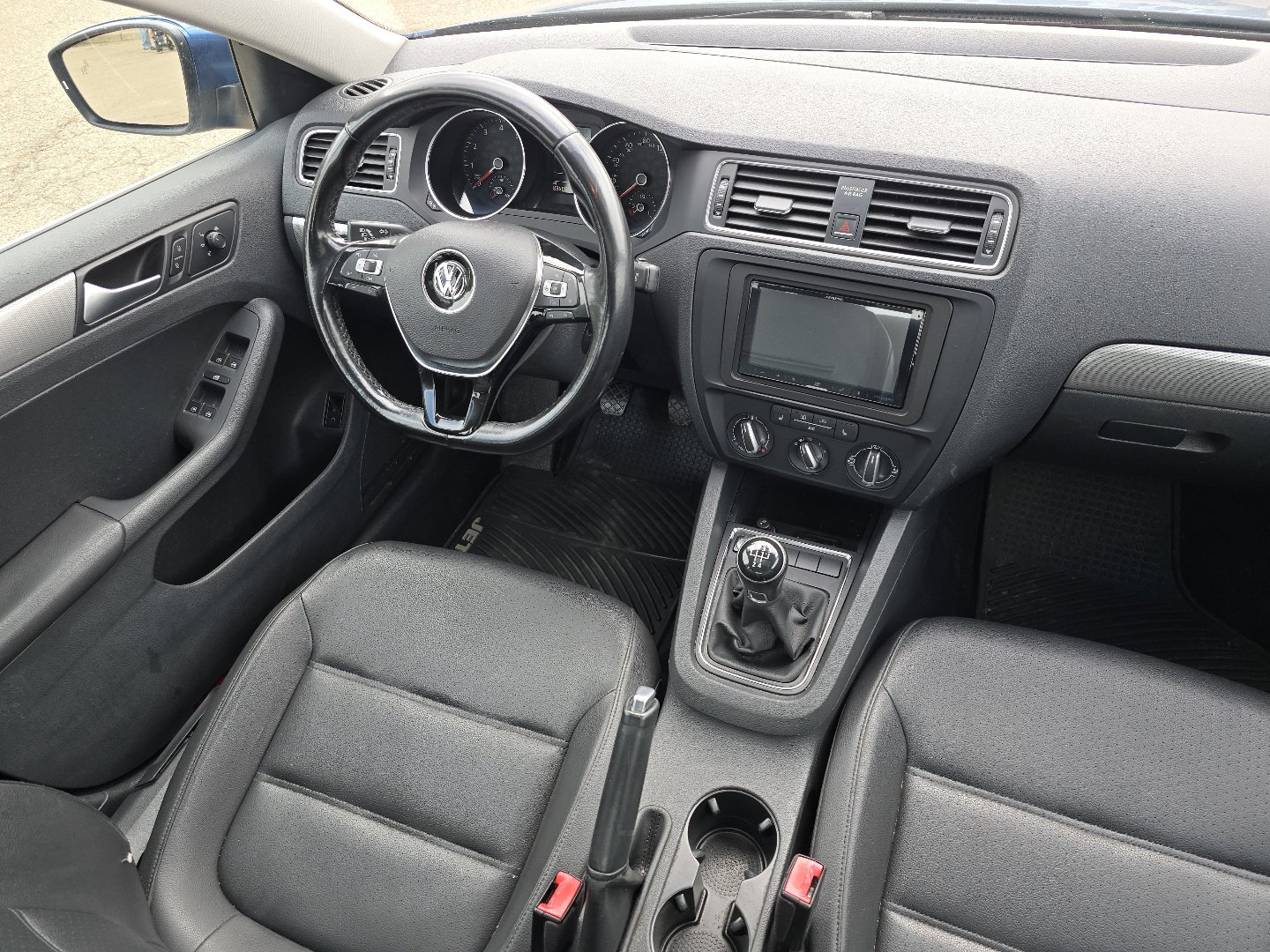 Used 2017 Volkswagen Jetta SE FWD image 23