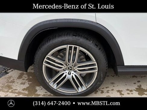 New 2026 Mercedes-Benz GLS 450 4MATIC image 5