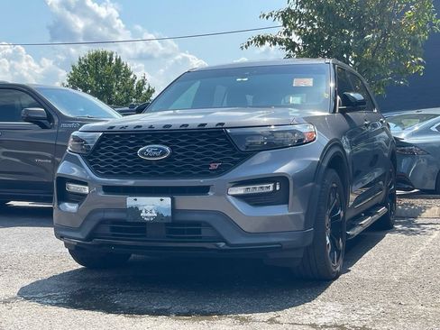 Used 2022 Ford Explorer ST w/ ST High-Performance Pack AWD/4WD image 2