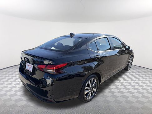 Used 2023 Nissan Versa SV image 15