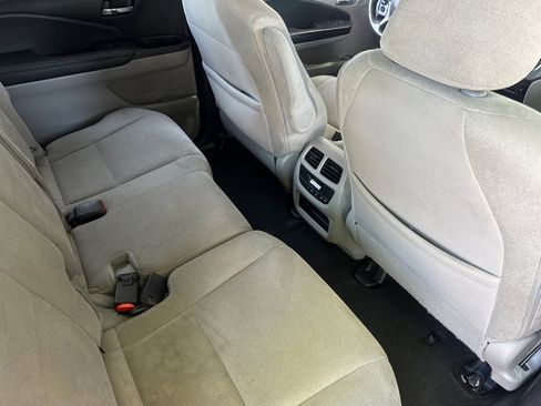 Used 2021 Honda Pilot EX image 30