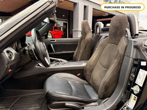 Used 2011 MAZDA MX-5 Miata Grand Touring w/ Premium Pkg RWD image 22