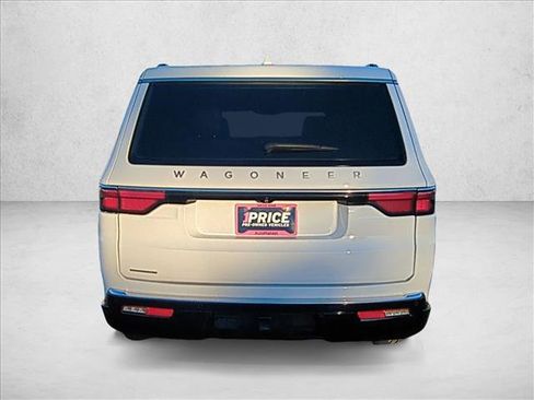 Used 2023 Jeep Wagoneer L 4WD w/ Convenience Group I image 7