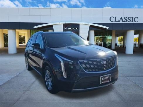 Used 2023 Cadillac XT4 Premium Luxury image 2