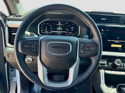 Used 2025 GMC Sierra 1500 Denali w/ Denali Reserve Package AWD/4WD image 11