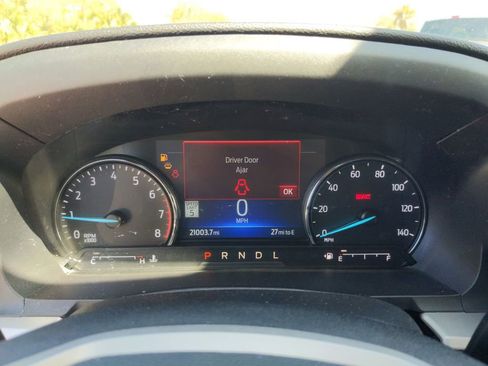 Certified 2022 Ford Explorer XLT w/ Equipment Group 202A image 33