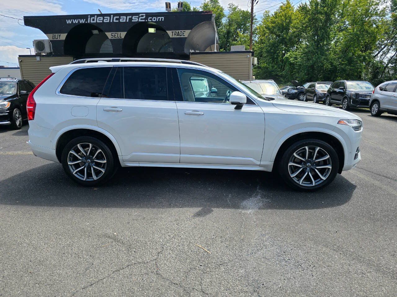 Used 2019 Volvo XC90 T6 Momentum w/ Advanced Package AWD/4WD image 2