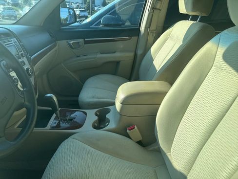 Used 2009 Hyundai Santa Fe GLS FWD image 7