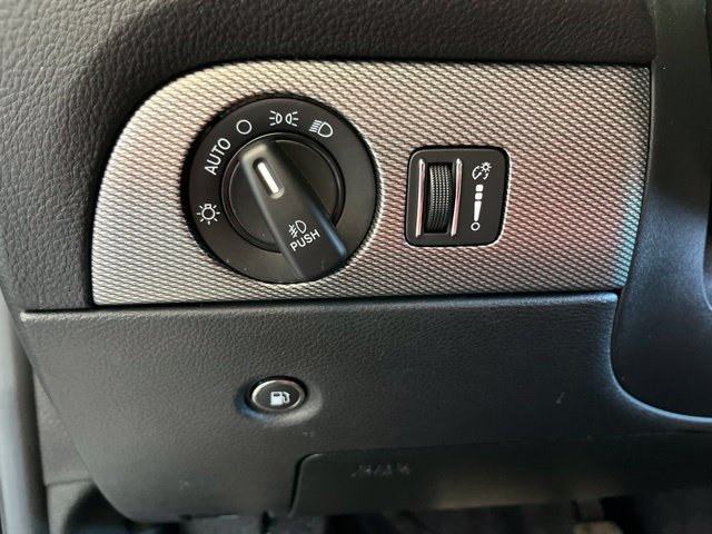 Used 2018 Dodge Durango SRT w/ Technology Group AWD/4WD image 67