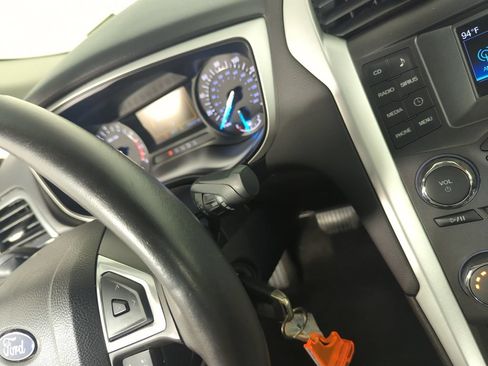 Used 2015 Ford Fusion SE w/ Equipment Group 201A FWD image 24