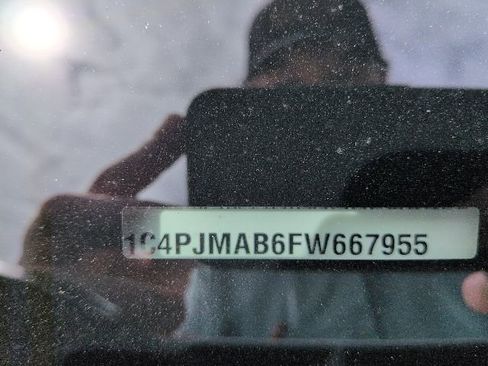 Used 2015 Jeep Cherokee Sport w/ Sport Appearance Group image 12