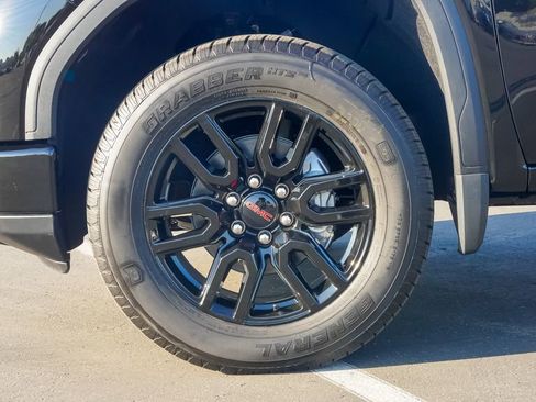 New 2025 GMC Sierra 1500 Pro w/ Graphite Edition image 9