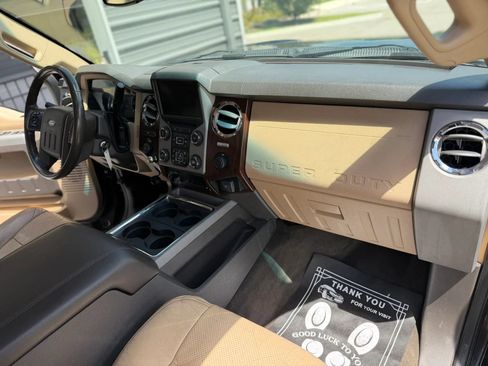Used 2013 Ford F250 Lariat AWD/4WD image 15