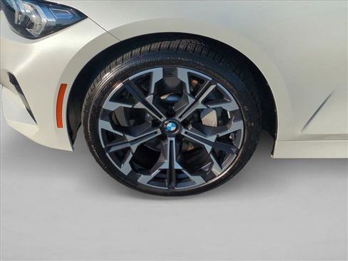 Used 2025 BMW 330i Sedan w/ Convenience Package RWD image 25