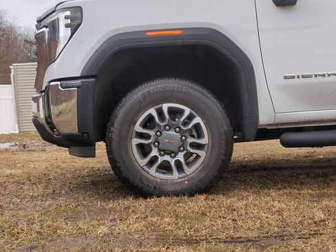 New 2026 GMC Sierra 3500 SLE w/ SLE Value Package image 16