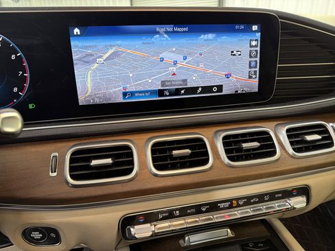 Used 2021 Mercedes-Benz GLE 350 4MATIC image 18