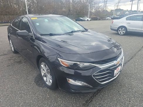Used 2023 Chevrolet Malibu LT image 3