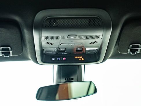 Used 2022 Cadillac XT6 Premium Luxury w/ LPO, Floor Liner Package AWD/4WD image 41