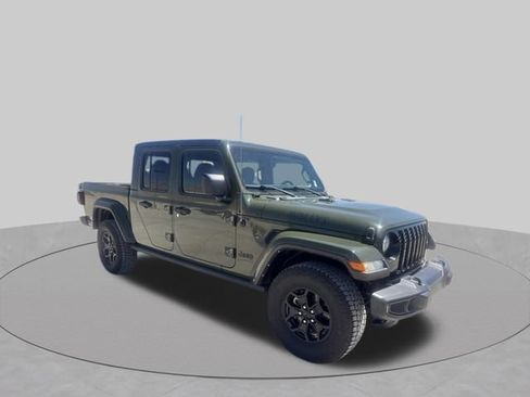Certified 2021 Jeep Gladiator Sport AWD/4WD image 5
