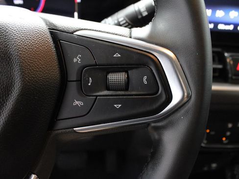 Used 2025 Chevrolet TrailBlazer LT w/ LT Cold Weather Package FWD image 28