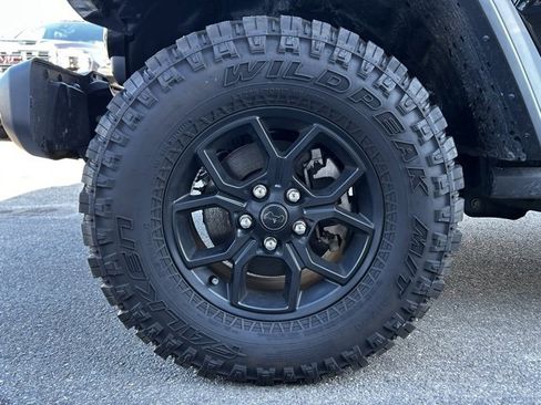Used 2024 Jeep Wrangler Willys image 8