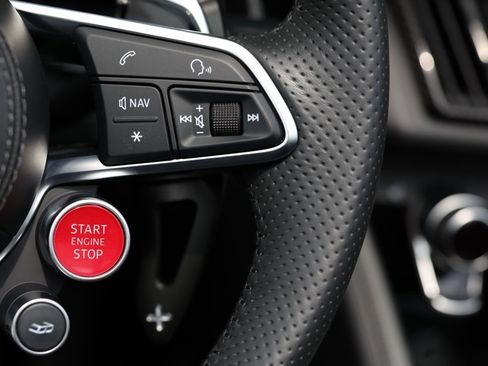 Used 2018 Audi R8 V10 plus w/ Full Leather Package image 39