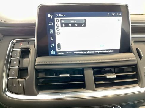 Used 2024 Chevrolet Tahoe Z71 w/ Luxury Package image 24