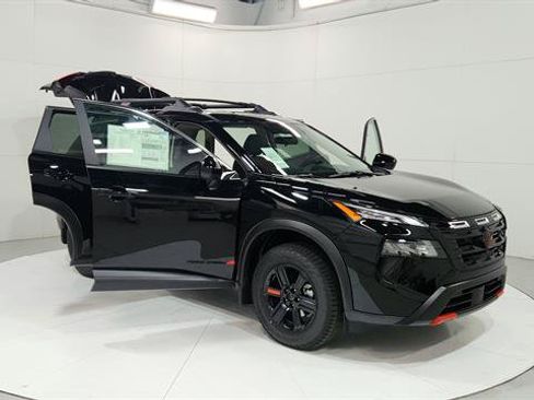 Certified 2025 Nissan Rogue SV AWD/4WD image 27