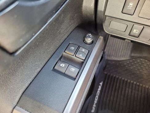 Used 2021 Toyota Tacoma SR5 image 30