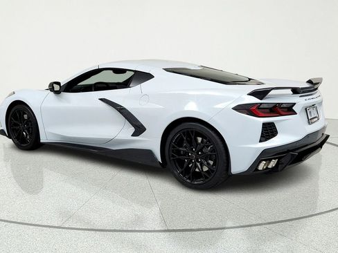 Used 2024 Chevrolet Corvette Stingray Preferred Cpe w/ Z51 Performance Package RWD image 3