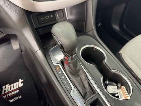 Used 2023 Chevrolet Equinox LT FWD image 19