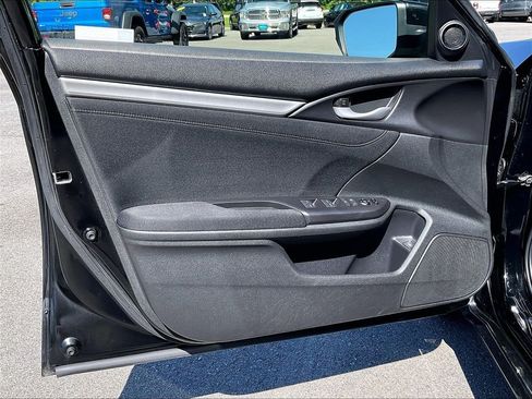 Used 2018 Honda Civic EX-T image 9