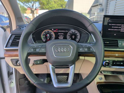 Certified 2024 Audi Q5 e Premium Plus w/ Premium Plus Package AWD/4WD image 17